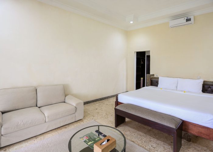 Deluxe King Bed 3